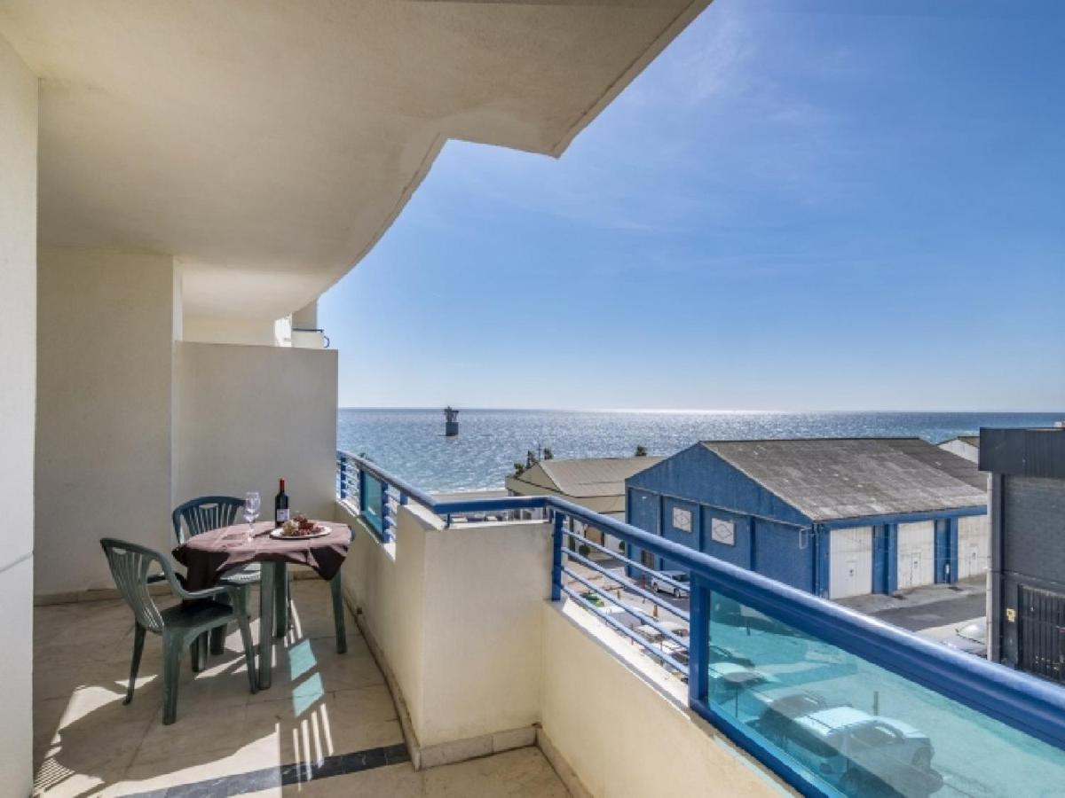 306 Apartemen